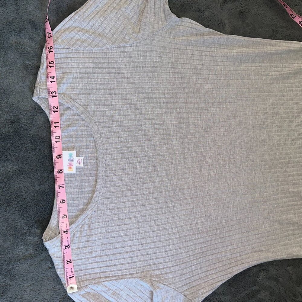 Light Gray Off White Ribbed Short Sleeve Women's T Shirt Lularoe 2xl - Picture 7 of 8